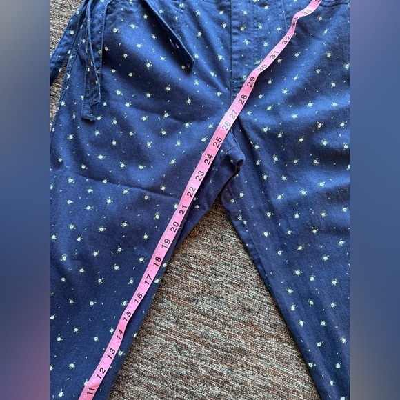 SOMETHING NAVY Sydney Side Tie Barrel Leg Denim Pants - Navy Floral Size 8 - Picture 8 of 11